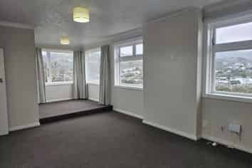 8 Hampton Hill Road, Tawa