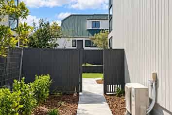 35 Dunkirk Terrace, Mount Albert