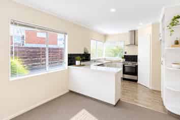 96A Mangorei Road, Strandon