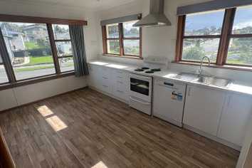4 Oxford Street, Holmes Hill