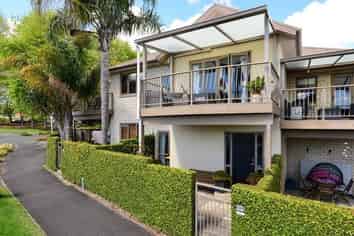 1211B Victoria Street, Whitiora