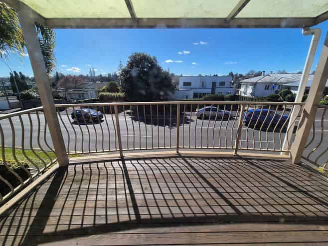 1211B Victoria Street, Whitiora