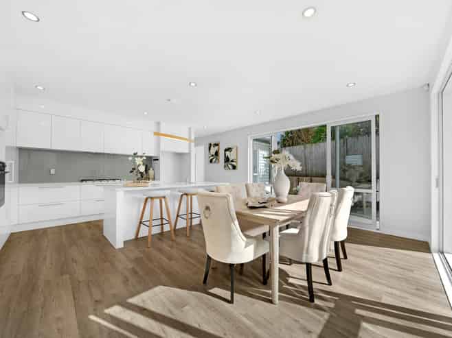 7B Ward Crescent, Te Atatu Peninsula