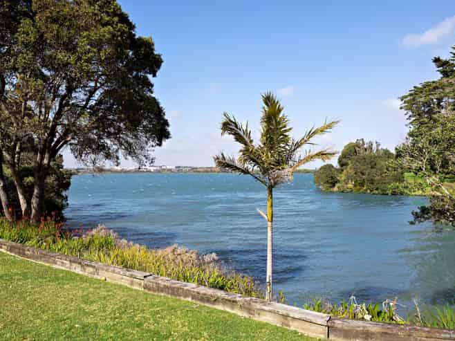 31 Swan Crescent, Pakuranga