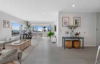 1321 Whangaparaoa Road, Army Bay