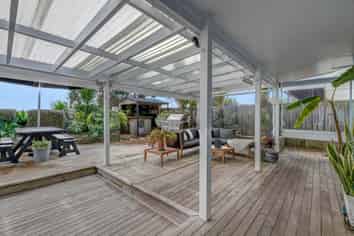 1321 Whangaparaoa Road, Army Bay