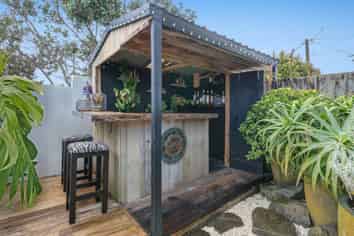 1321 Whangaparaoa Road, Army Bay
