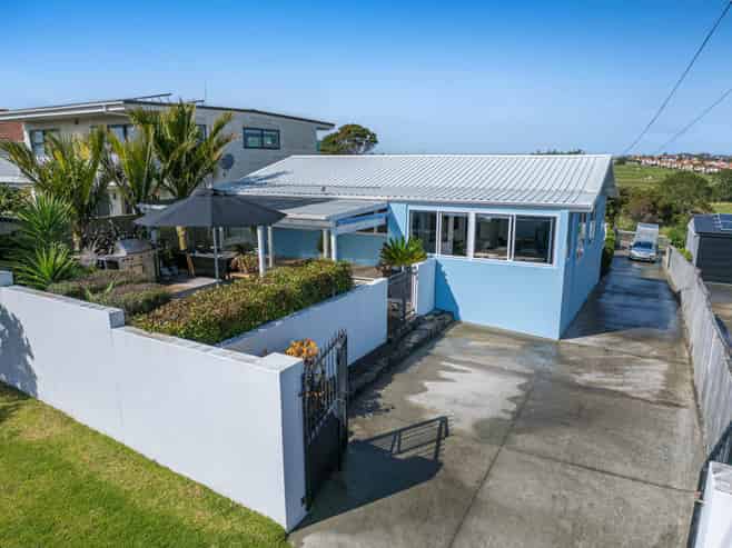 1321 Whangaparaoa Road, Army Bay