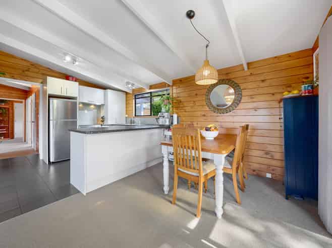 2/13 Matama Road, Glen Eden