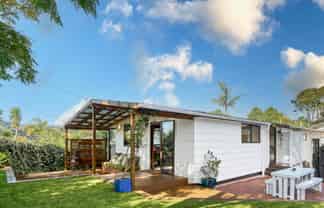 2/13 Matama Road, Glen Eden
