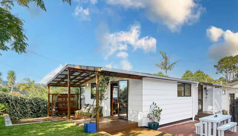 2/13 Matama Road, Glen Eden
