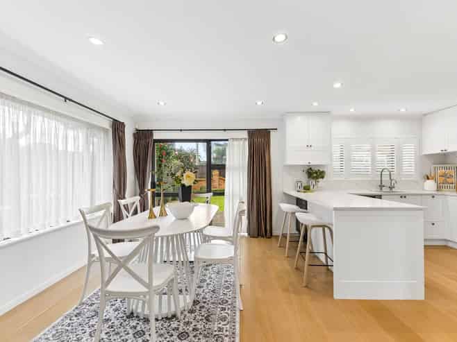 12A Bracken Avenue, Epsom