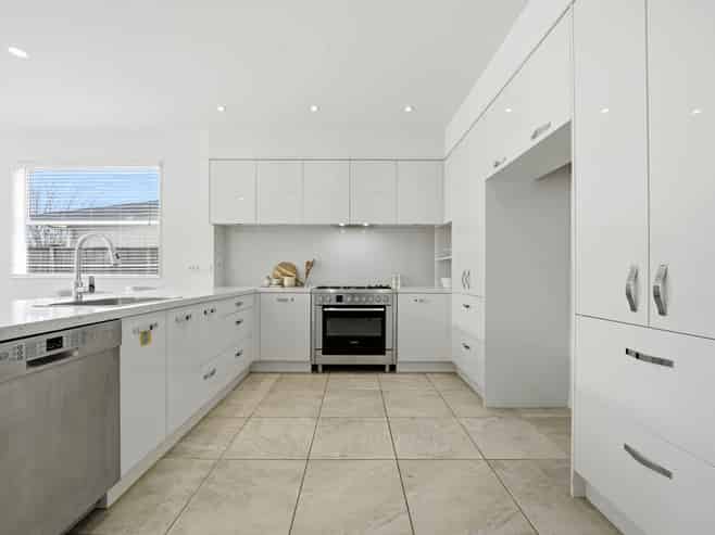 37 Tihi Street, Stonefields