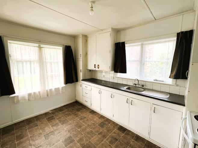 4 Albany Highway, Greenhithe