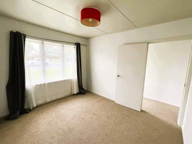 4 Albany Highway, Greenhithe