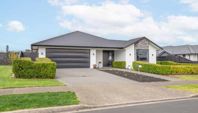 76 Puhirake Crescent, Pyes Pa