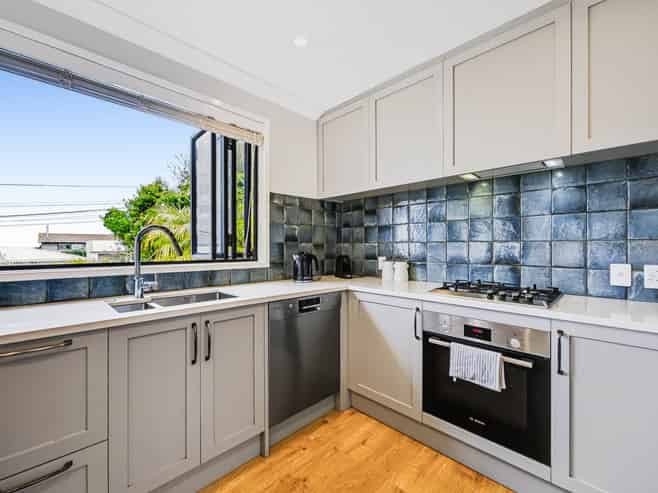 16A Auld Street, Torbay