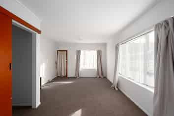 2/69 Freyberg Street, Lyall Bay