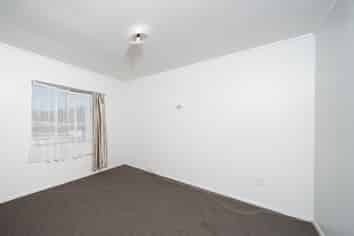 2/69 Freyberg Street, Lyall Bay