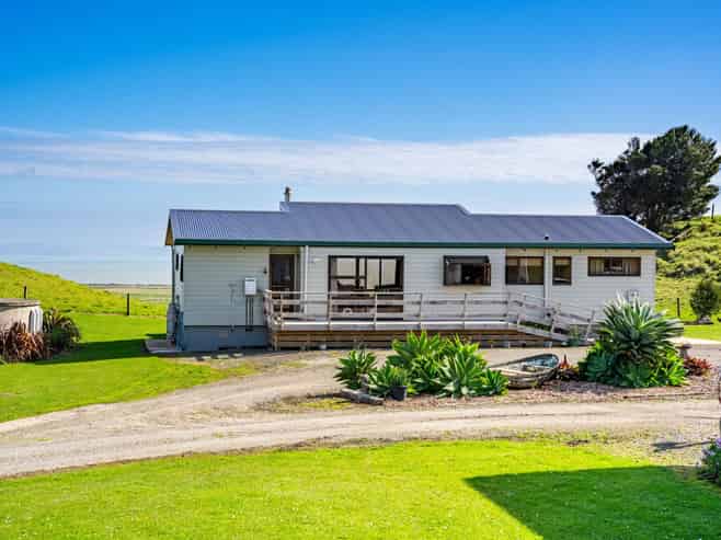 3356 Kaipara Coast Highway, Glorit