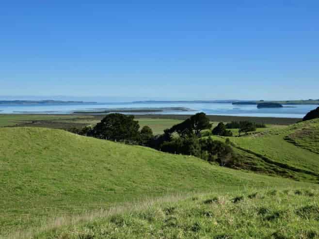 3356 Kaipara Coast Highway, Glorit