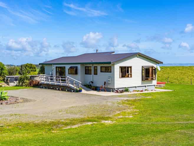 3356 Kaipara Coast Highway, Glorit