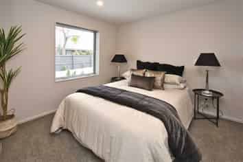 7/153 Hastings Street East, Waltham