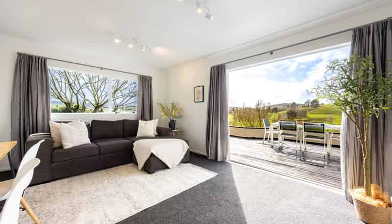 31 Frost Road, Waitoki