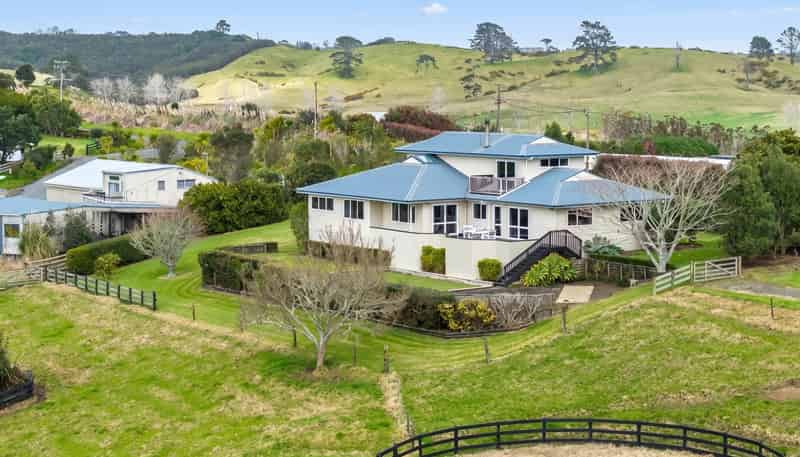 31 Frost Road, Waitoki