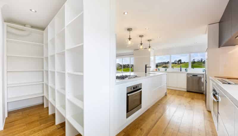 31 Frost Road, Waitoki