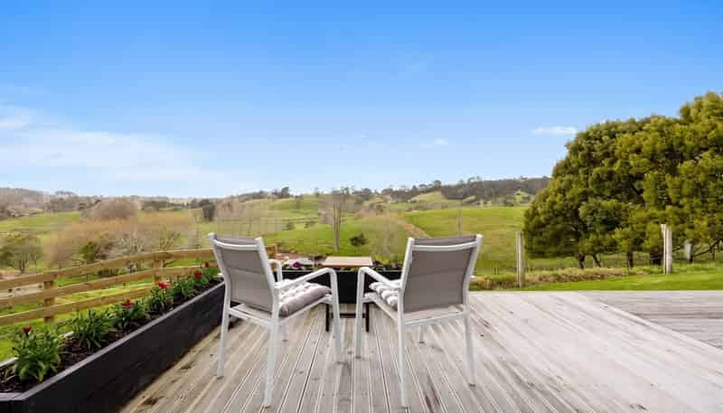 31 Frost Road, Waitoki