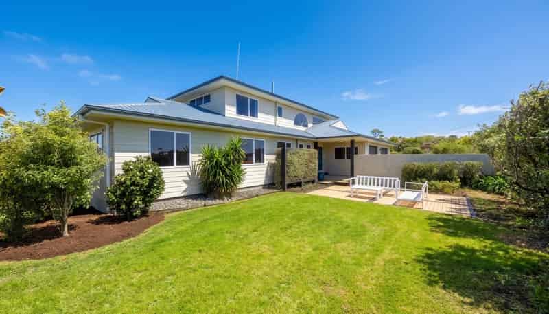 31 Frost Road, Waitoki