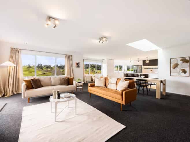 31 Frost Road, Waitoki