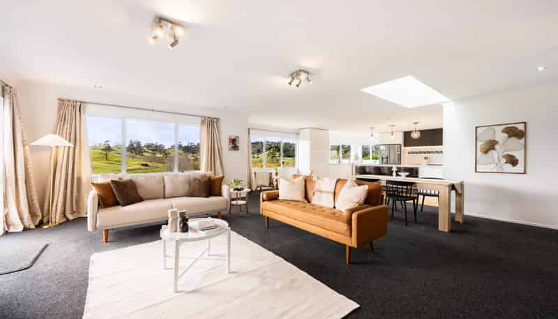 31 Frost Road, Waitoki