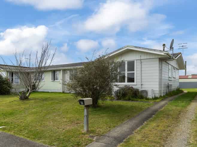 47 Hinemoa Street, Levin