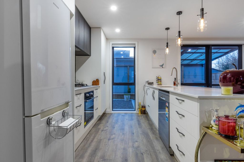 Modern Living, Made Easy 2