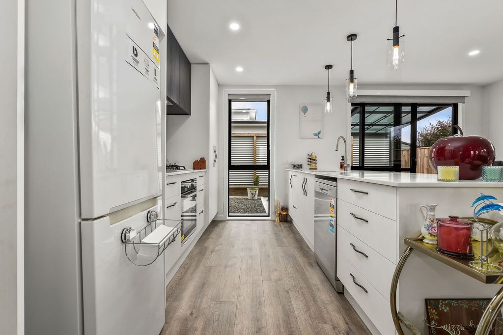 Modern Living, Made Easy 5