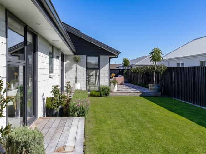 33 Nikau Drive, Redwoodtown