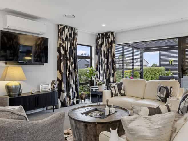 1 Tai Road, Wharewaka
