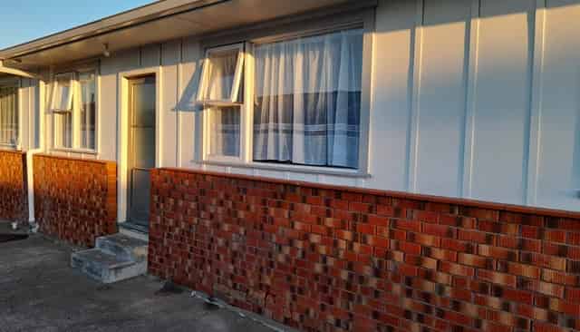 2/15 Worcester Street, West End