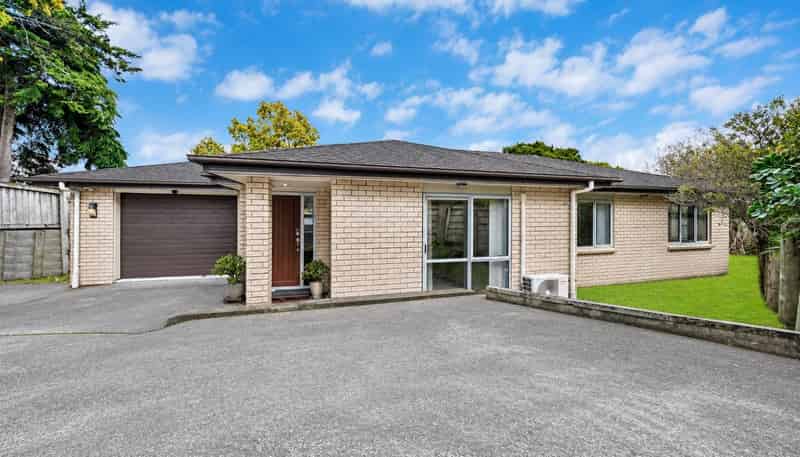 13 Thomas Rea Place, Te Atatu South