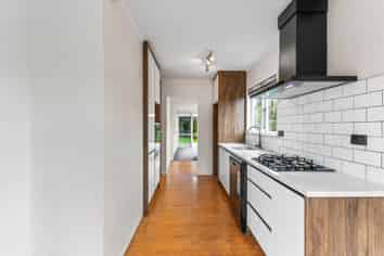 60 Hilling Street, Titirangi