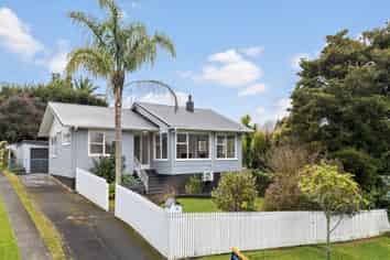 60 Hilling Street, Titirangi