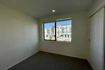 2/21 Makomako Drive, Orewa