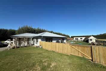 685 Woodstock Road, Burnt Hill
