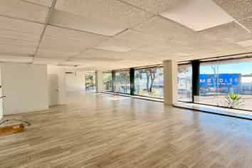High-Exposure Retail - Newton Road