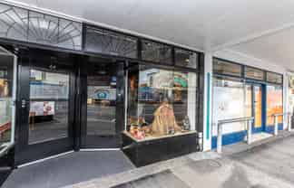 All-Inclusive Retail/Commercial Studio