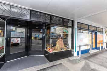 All-Inclusive Retail/Commercial Studio