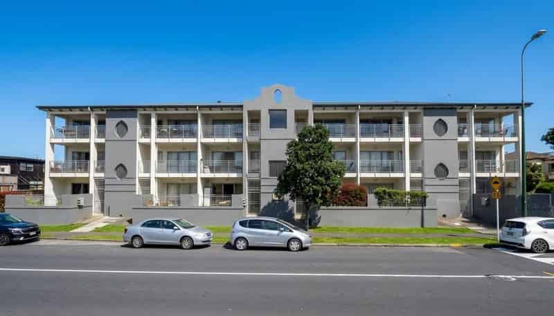 205/75 Michael Jones Drive, Flat Bush