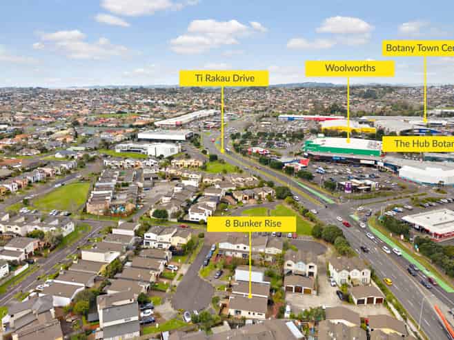 8 Bunker Rise, Golflands
